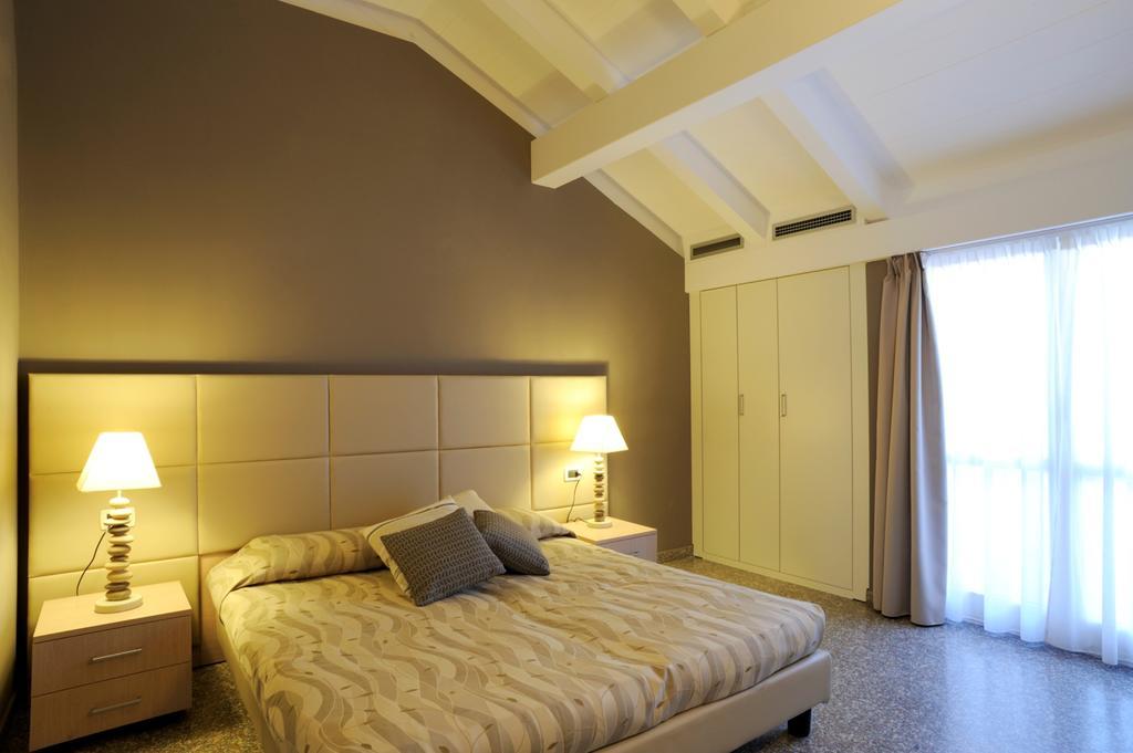Residence Oliveto Ceriale Szoba fotó